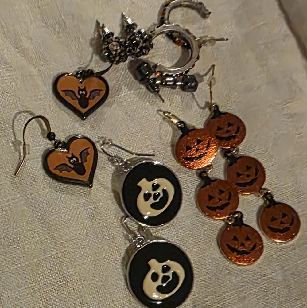 Halloween Themed Earrings Set